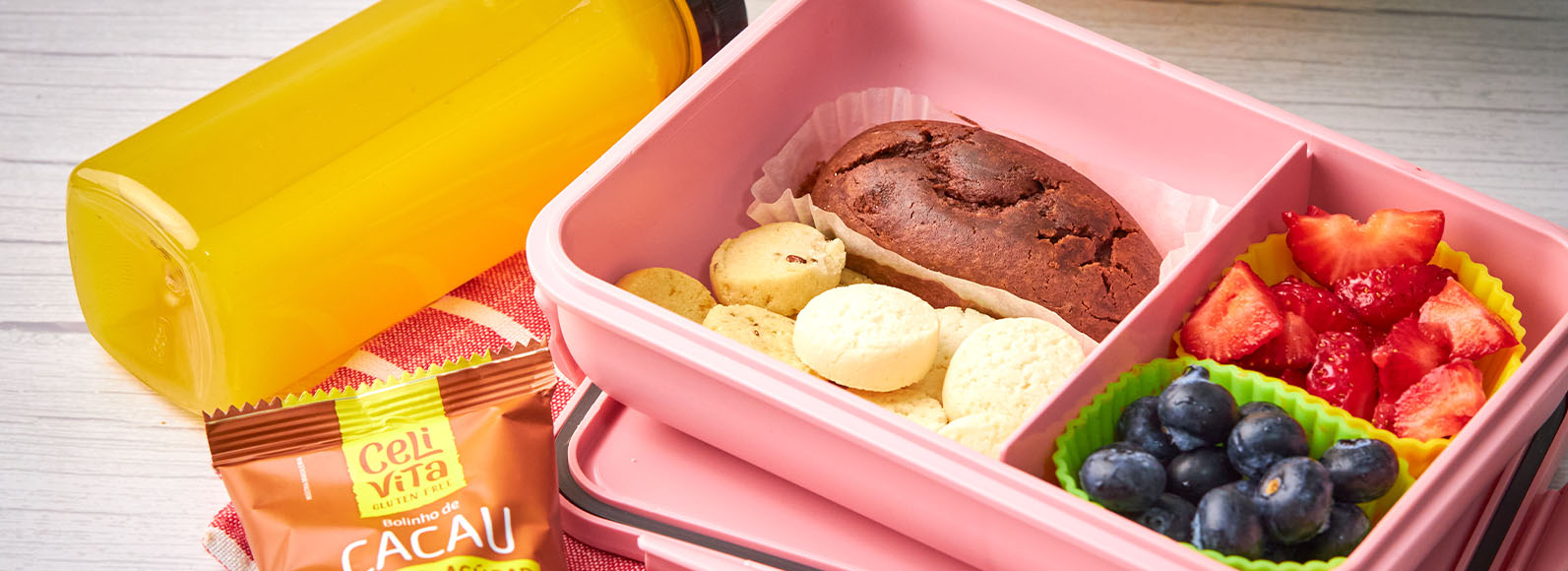 Foto com opções de alimentos para quem está cuidando da alimentação das crianças